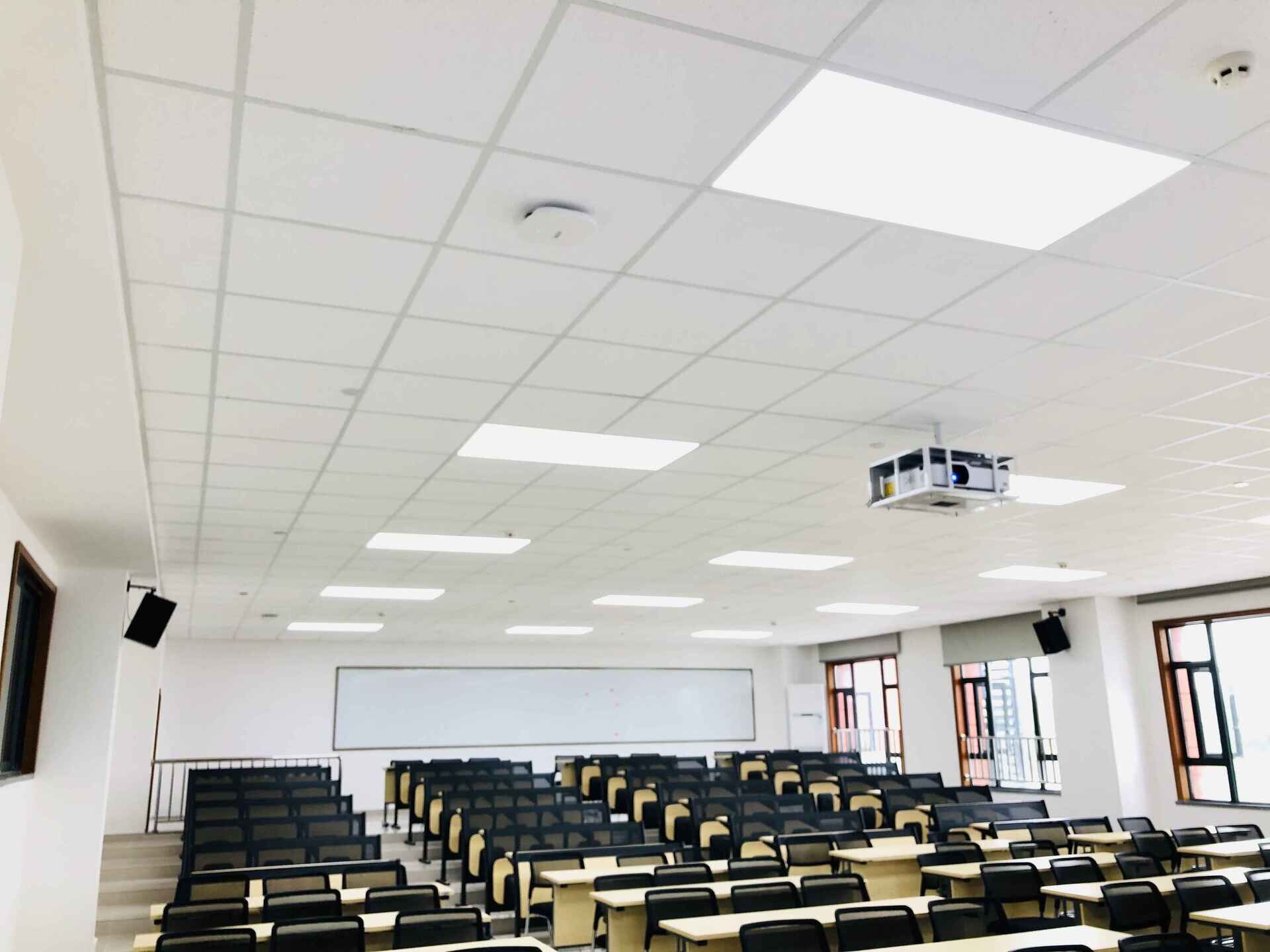 四川大学锦城学院
